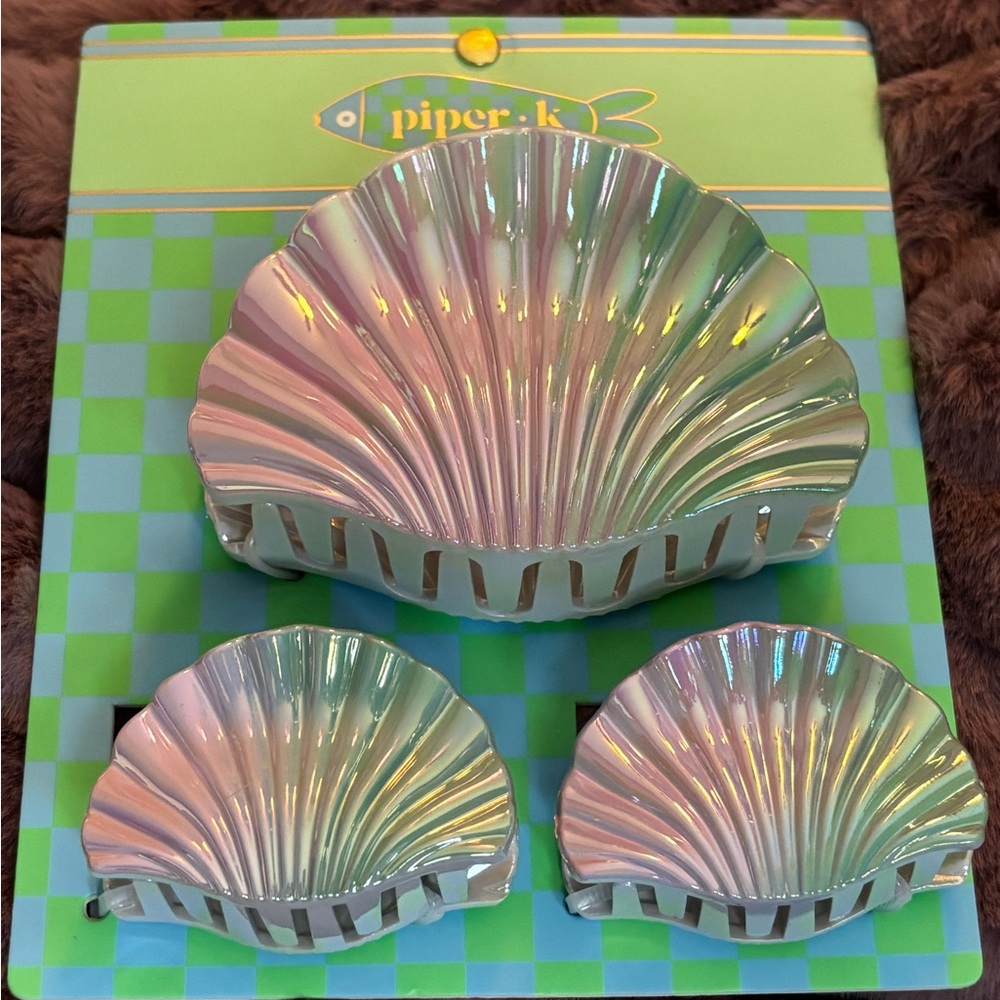 NWT Piper K Pearly iridescent Shell Hair Clips Set of 3